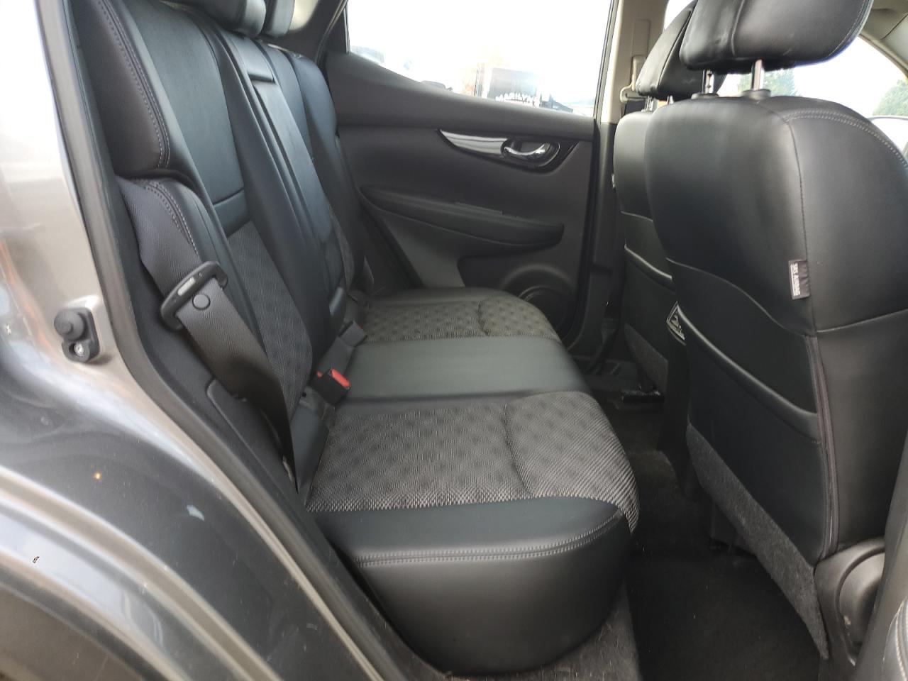 Nissan Rogue Sv Image 4