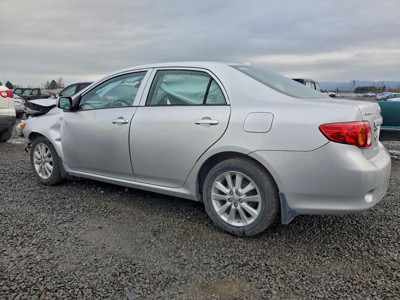 Toyota Corolla Base Image 12