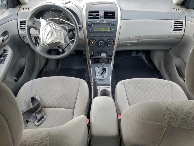 Toyota Corolla Base Image 11