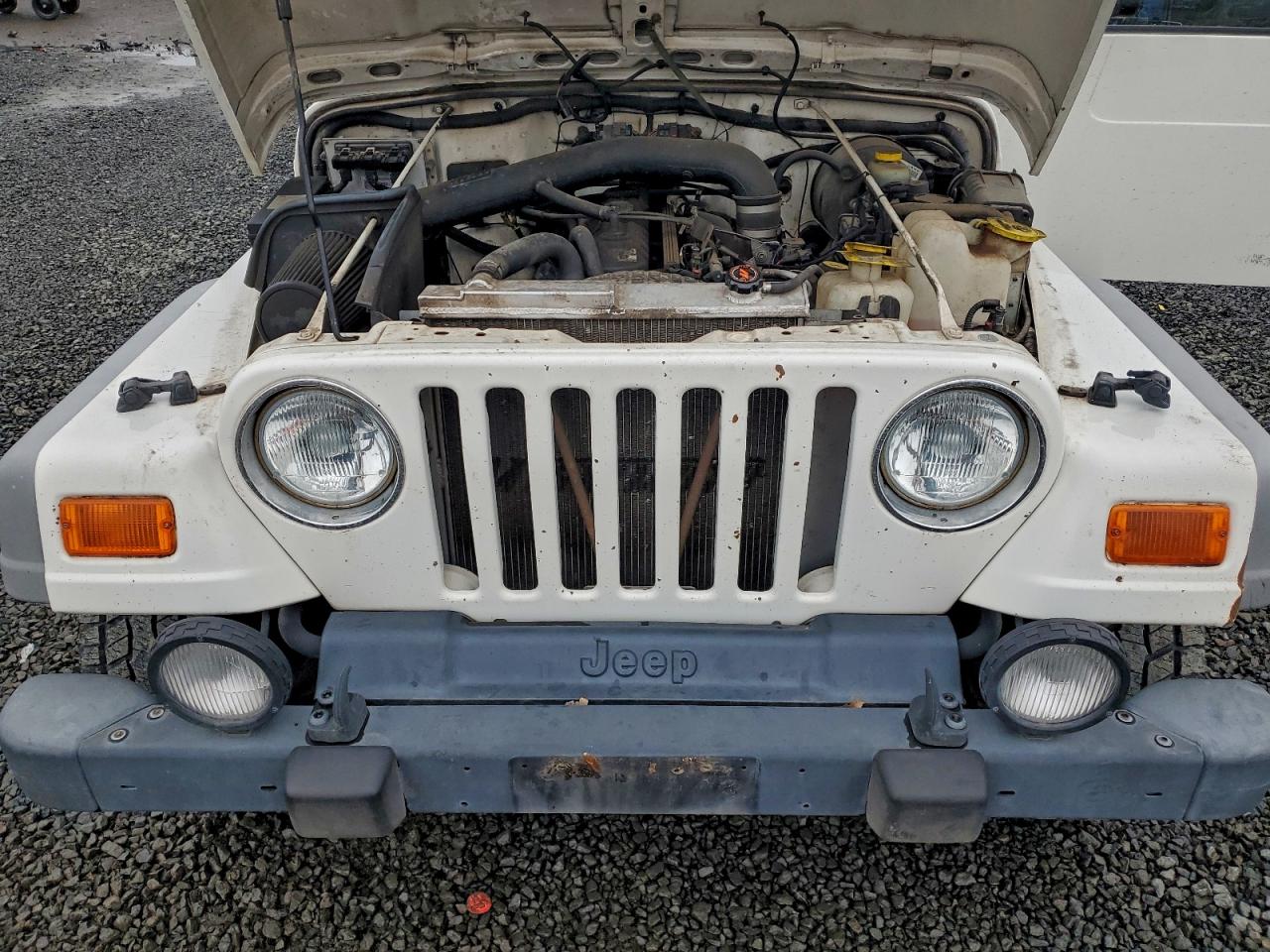 Jeep Wrangler Sport Image 11