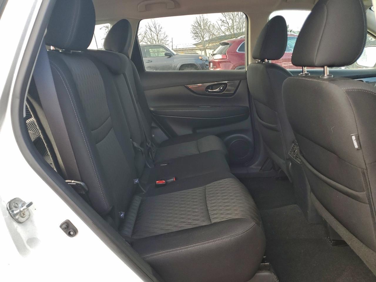 Nissan Rogue Sv Image 10