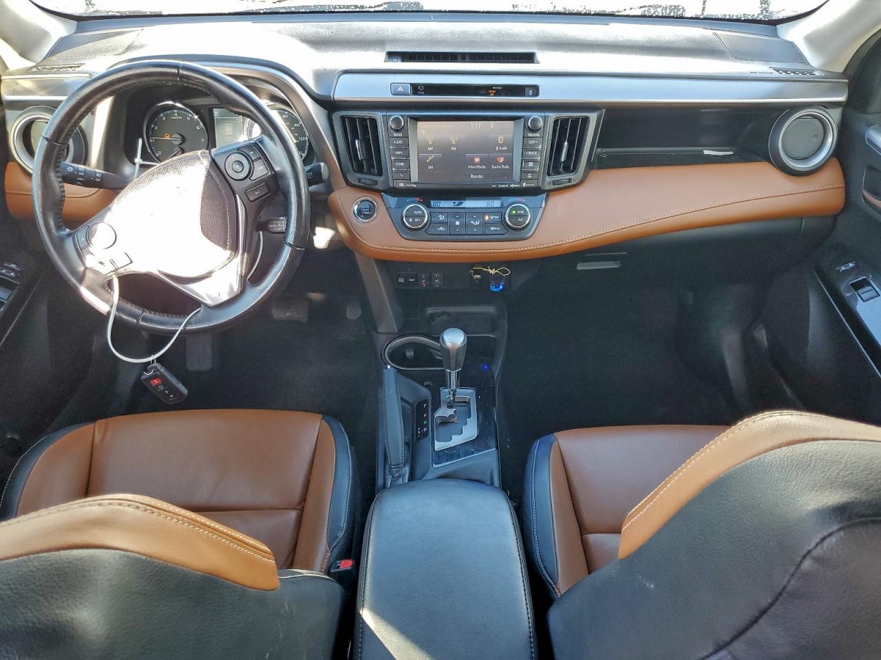 Toyota RAV4 Limited Image 10