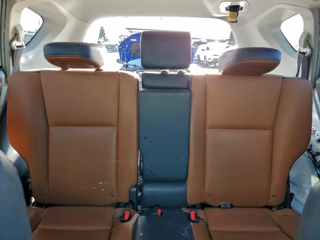 Toyota RAV4 Limited Image 11