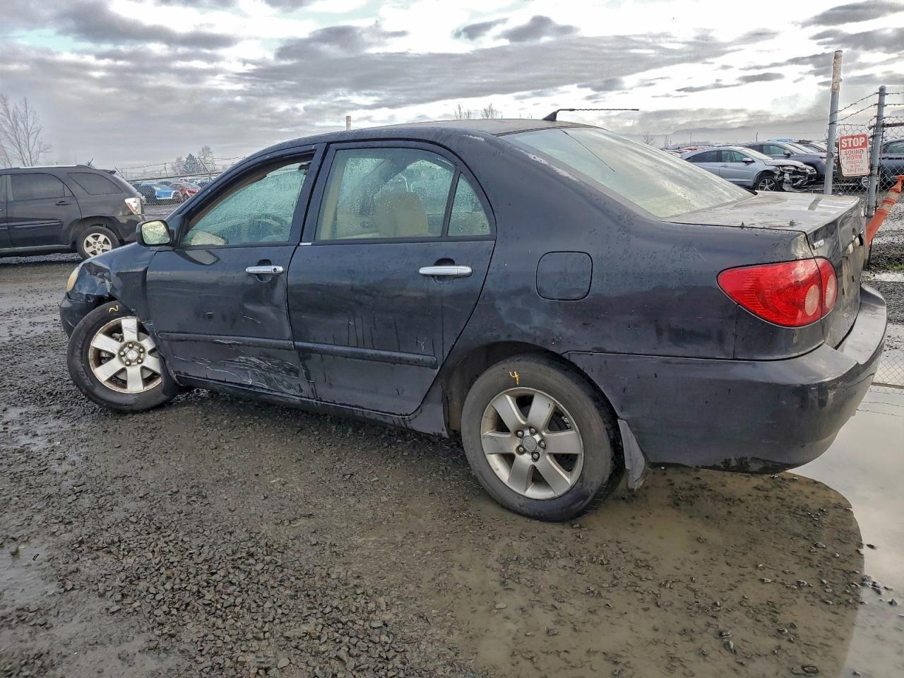 Toyota Corolla Ce Image 3