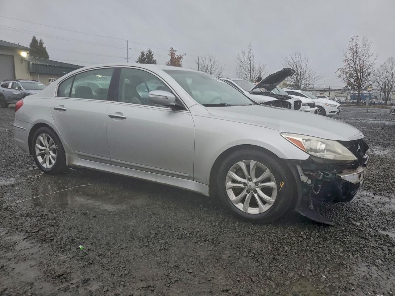 Hyundai Genesis 3.8l Image 2