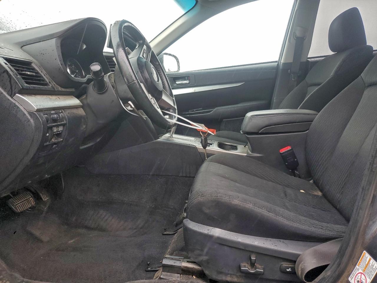 Subaru Outback 2.5i Premium Image 3