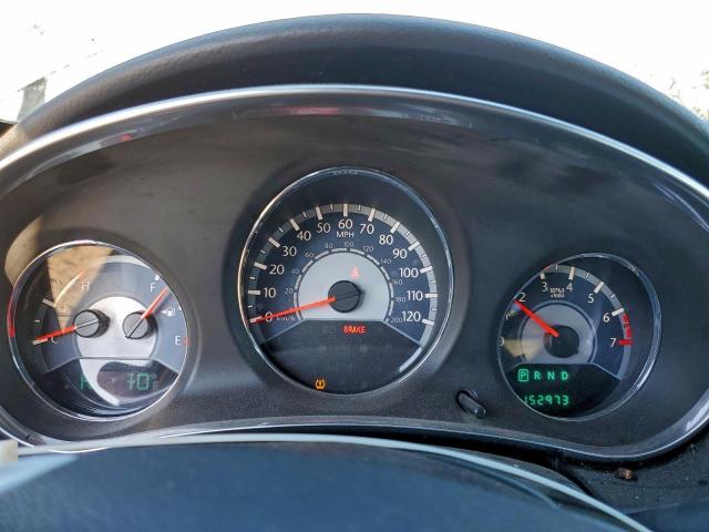 Chrysler 200 Touring Image 9