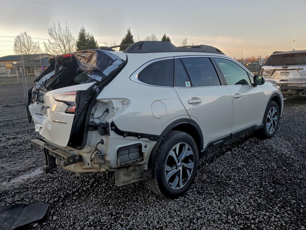 Subaru Outback Limited Image 3