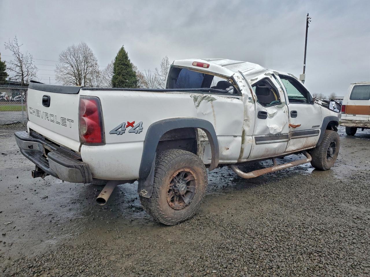 Chevrolet Silverado K2500 Heavy Duty Image 11