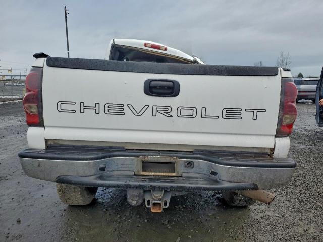 Chevrolet Silverado K2500 Heavy Duty Image 3