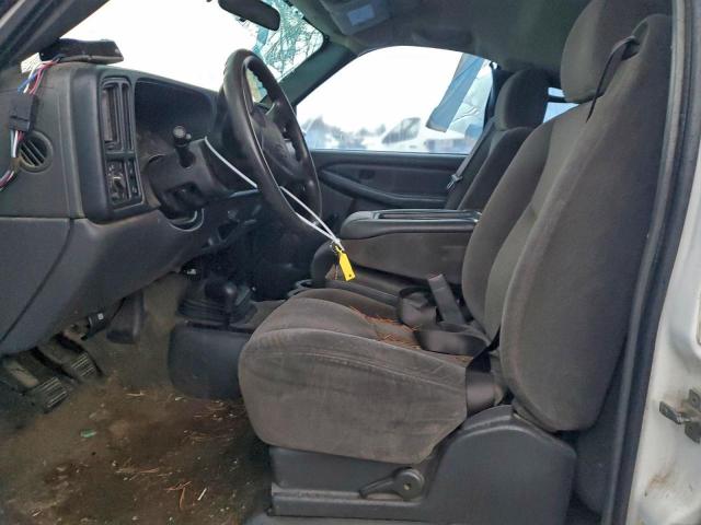 Chevrolet Silverado K2500 Heavy Duty Image 9