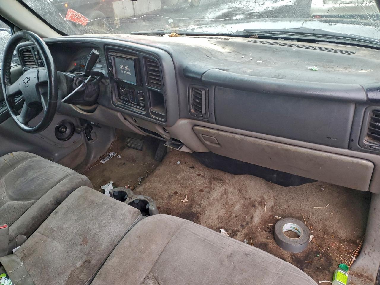 Chevrolet Suburban K1500 Image 5