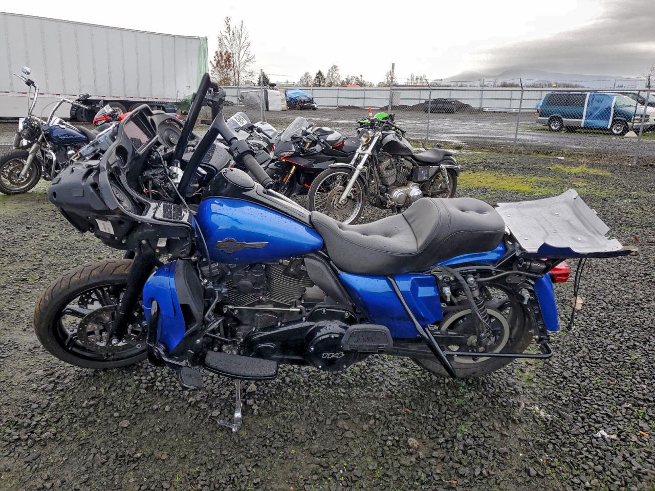 Harley-Davidson Fltrk Image 5