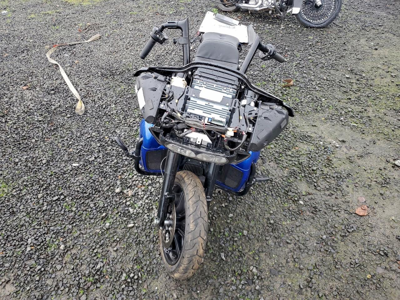 Harley-Davidson Fltrk Image 8