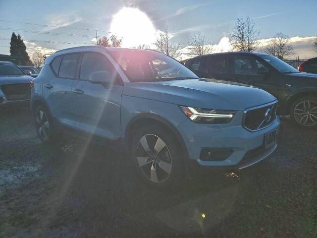 Volvo XC40 T5 Momentum Image 3