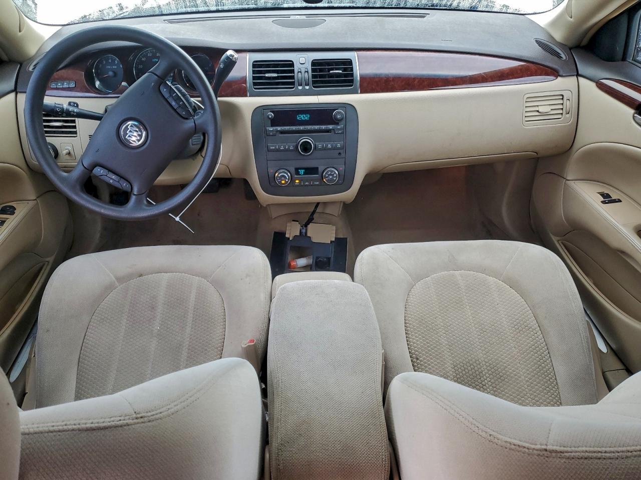 Buick Lucerne Cx Image 9