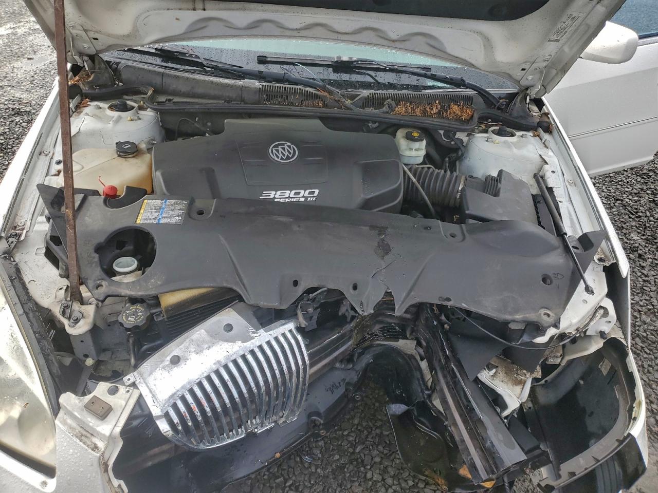 Buick Lucerne Cx Image 10