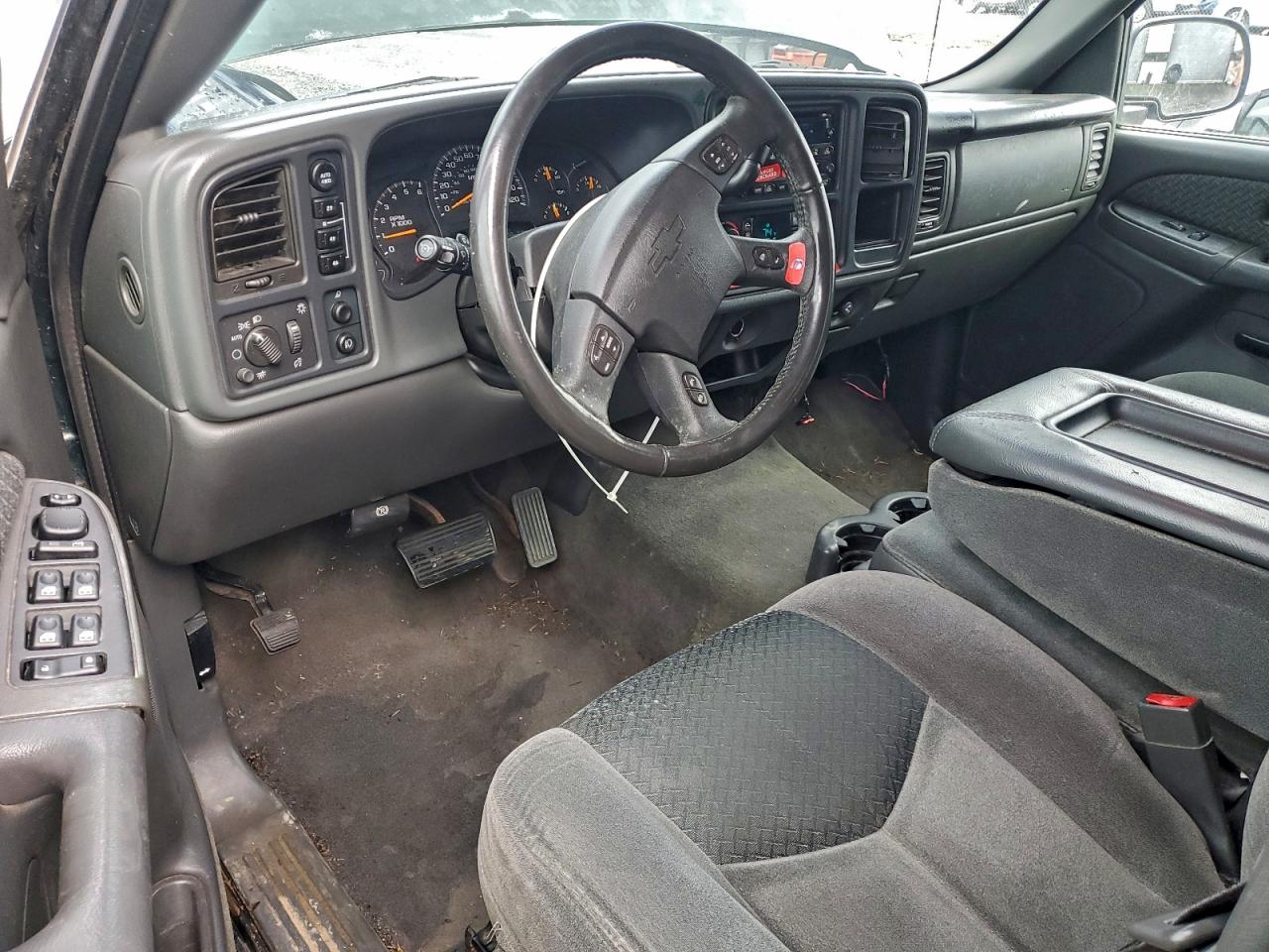 Chevrolet Avalanche K1500 Image 8