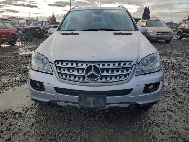 Mercedes-Benz M-Class 350 Image 3