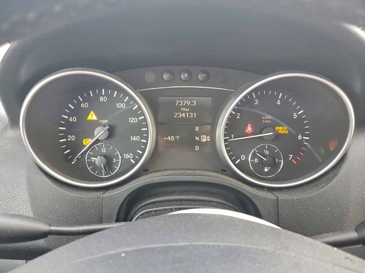 Mercedes-Benz M-Class 350 Image 13