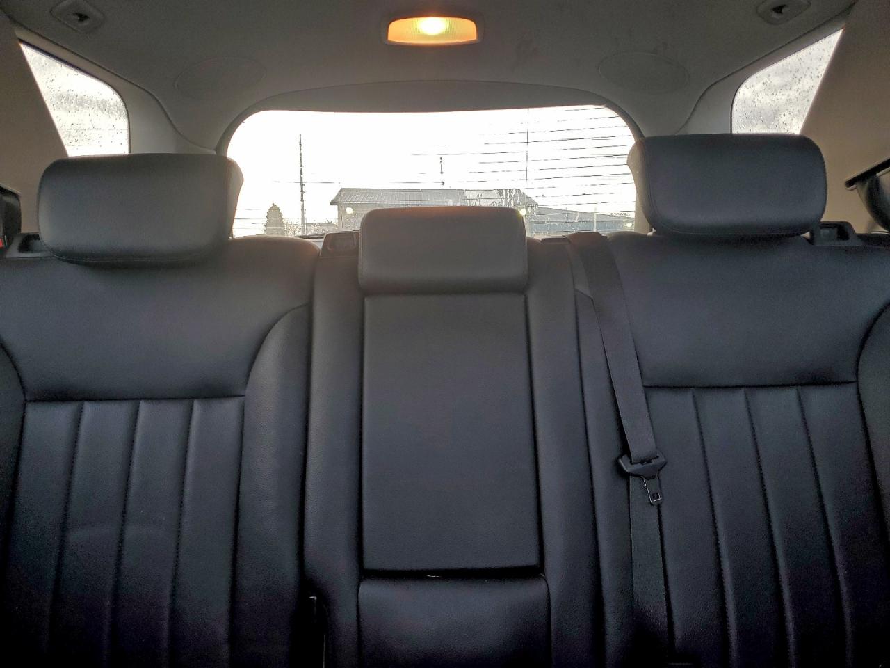 Mercedes-Benz M-Class 350 Image 5