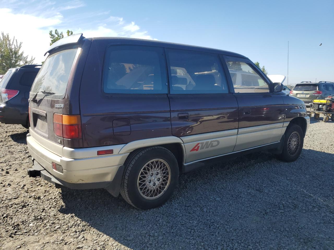 Mazda MPV Wagon Image 2