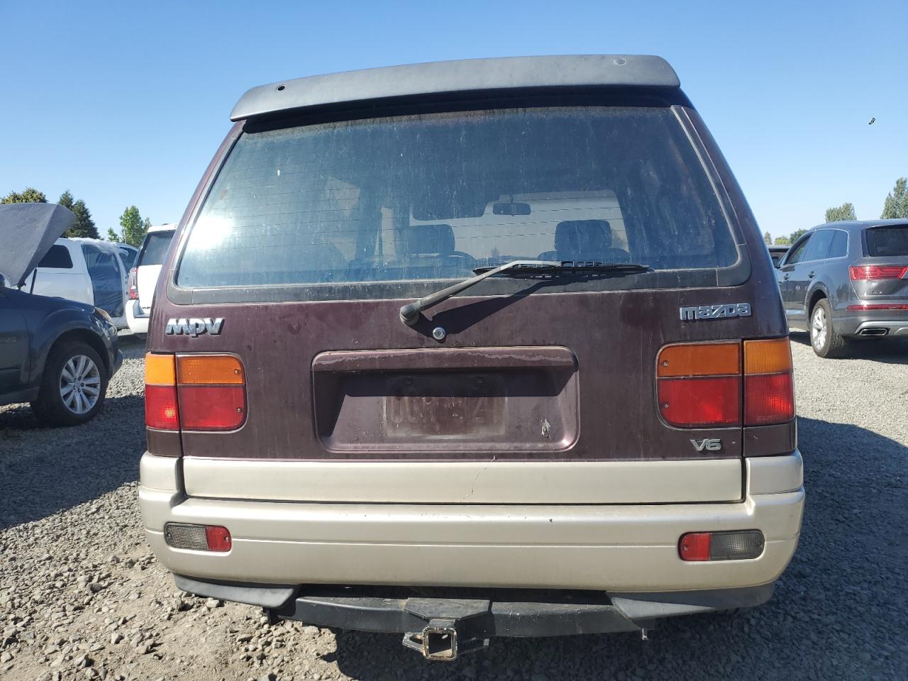 Mazda MPV Wagon Image 3