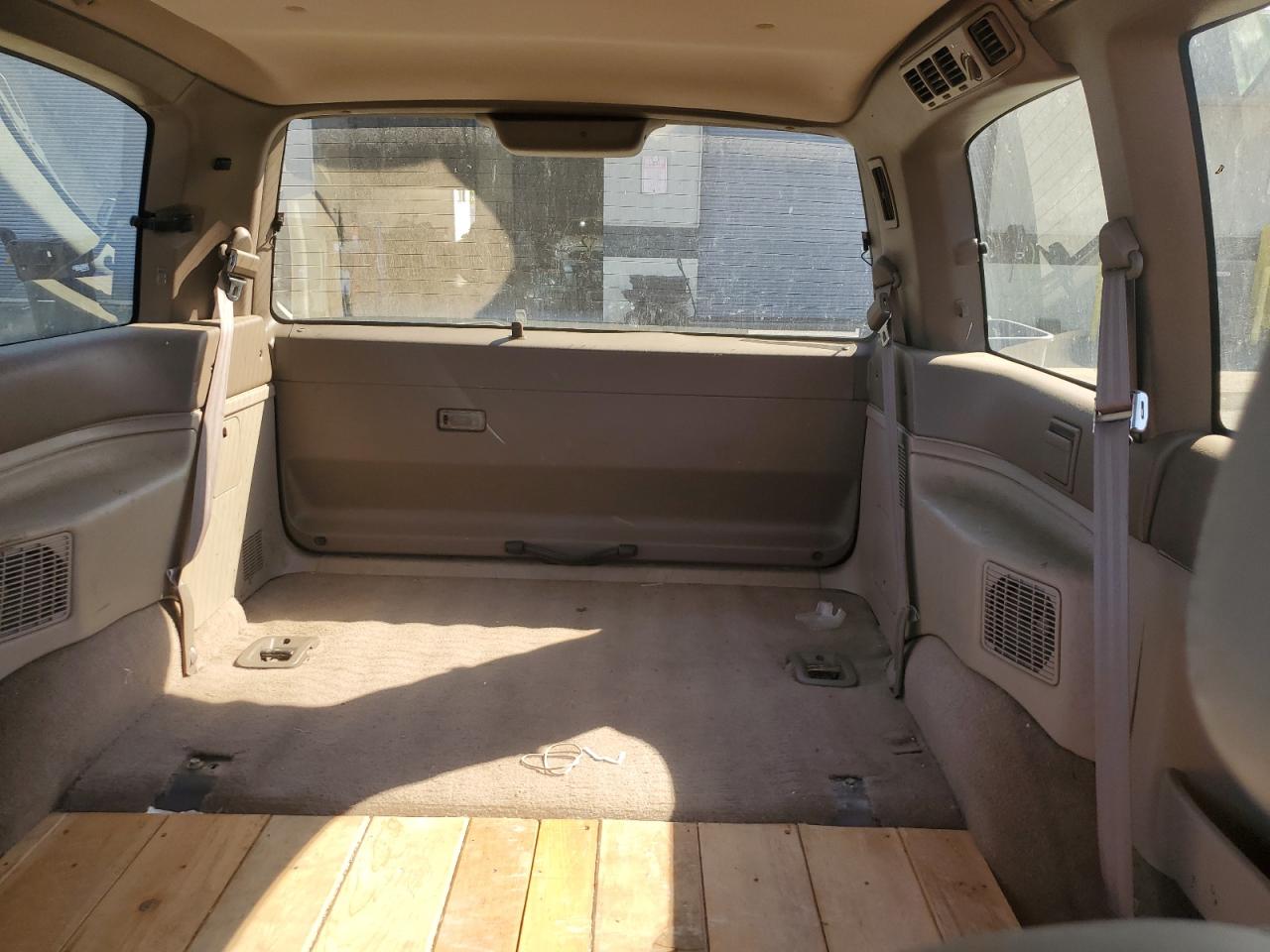 Mazda MPV Wagon Image 4