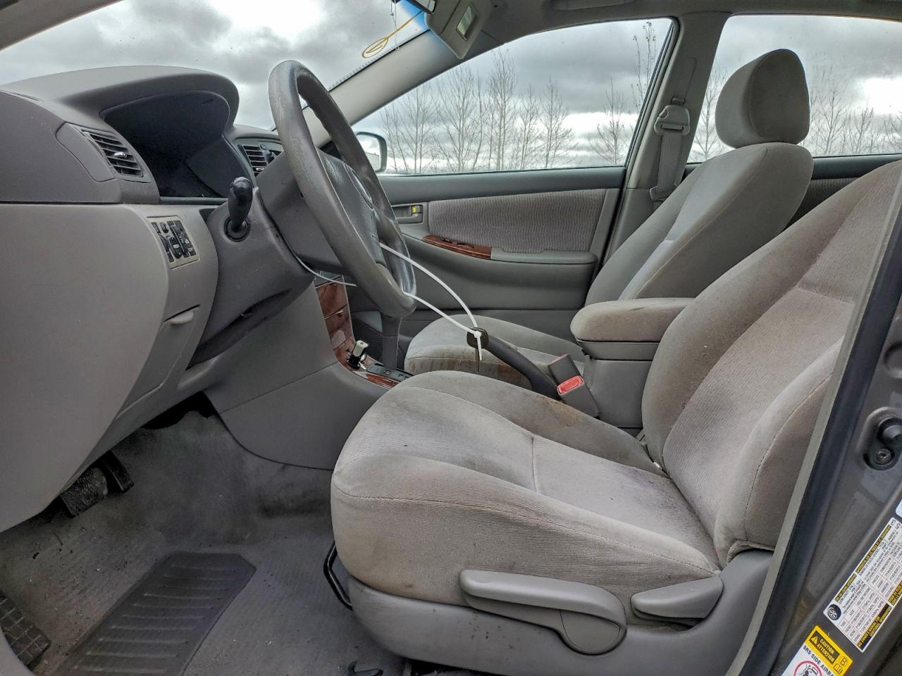 Toyota Corolla Ce Image 3