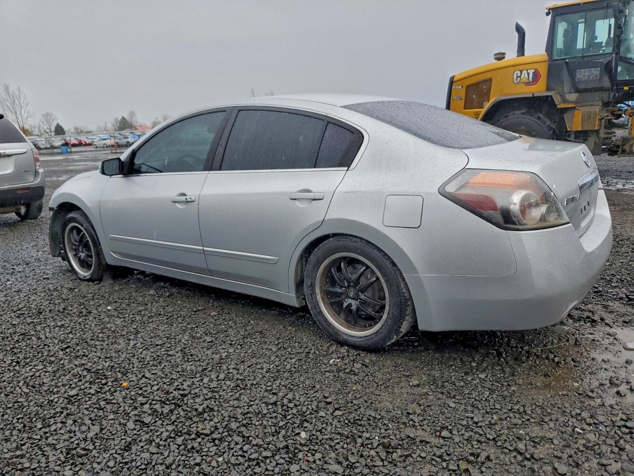 Nissan Altima Base Image 2