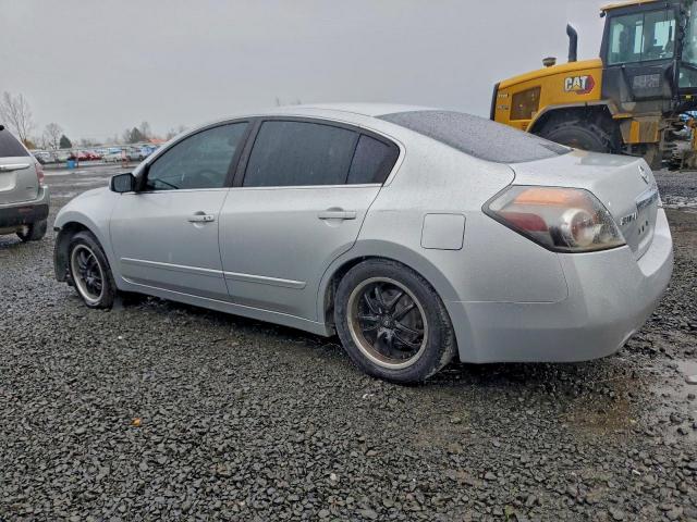 Nissan Altima Base Image 2