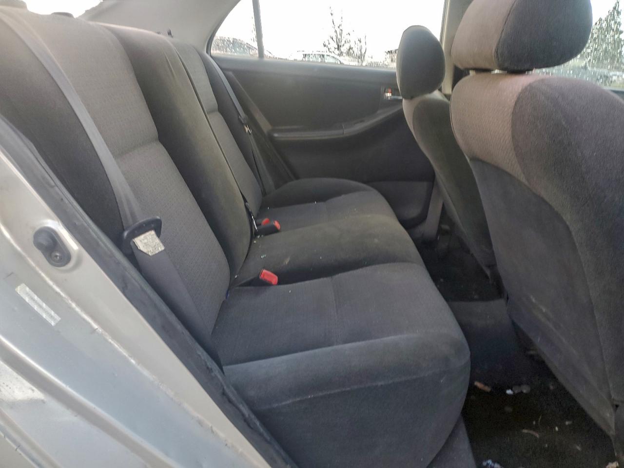 Toyota Corolla Ce Image 9