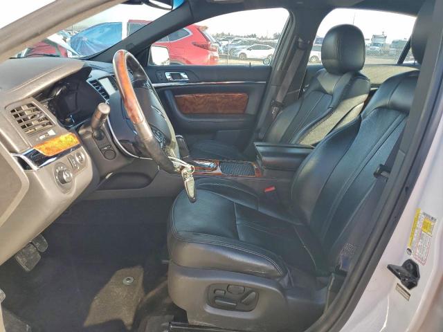 Lincoln MKS Image 12