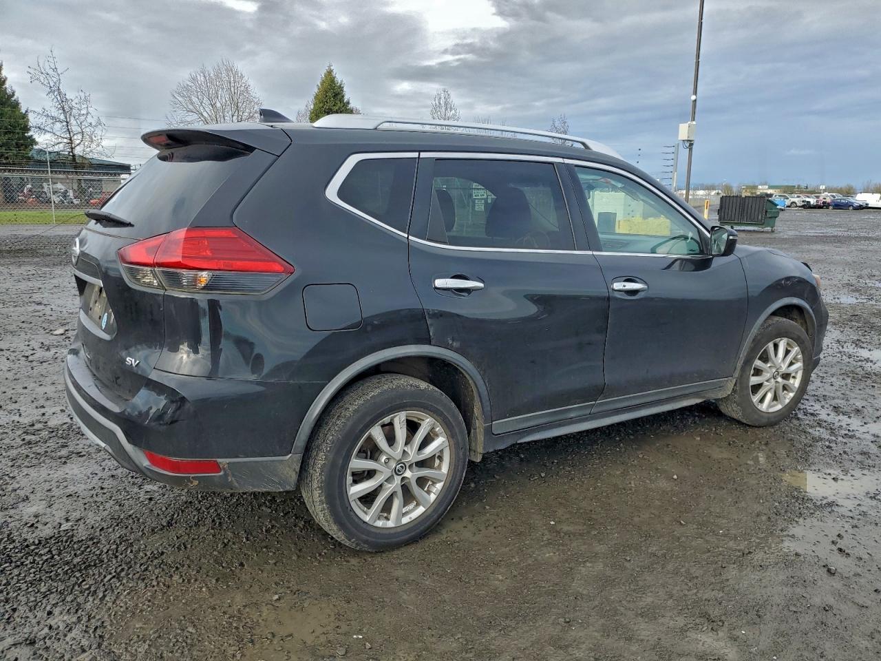 Nissan Rogue S Image 8