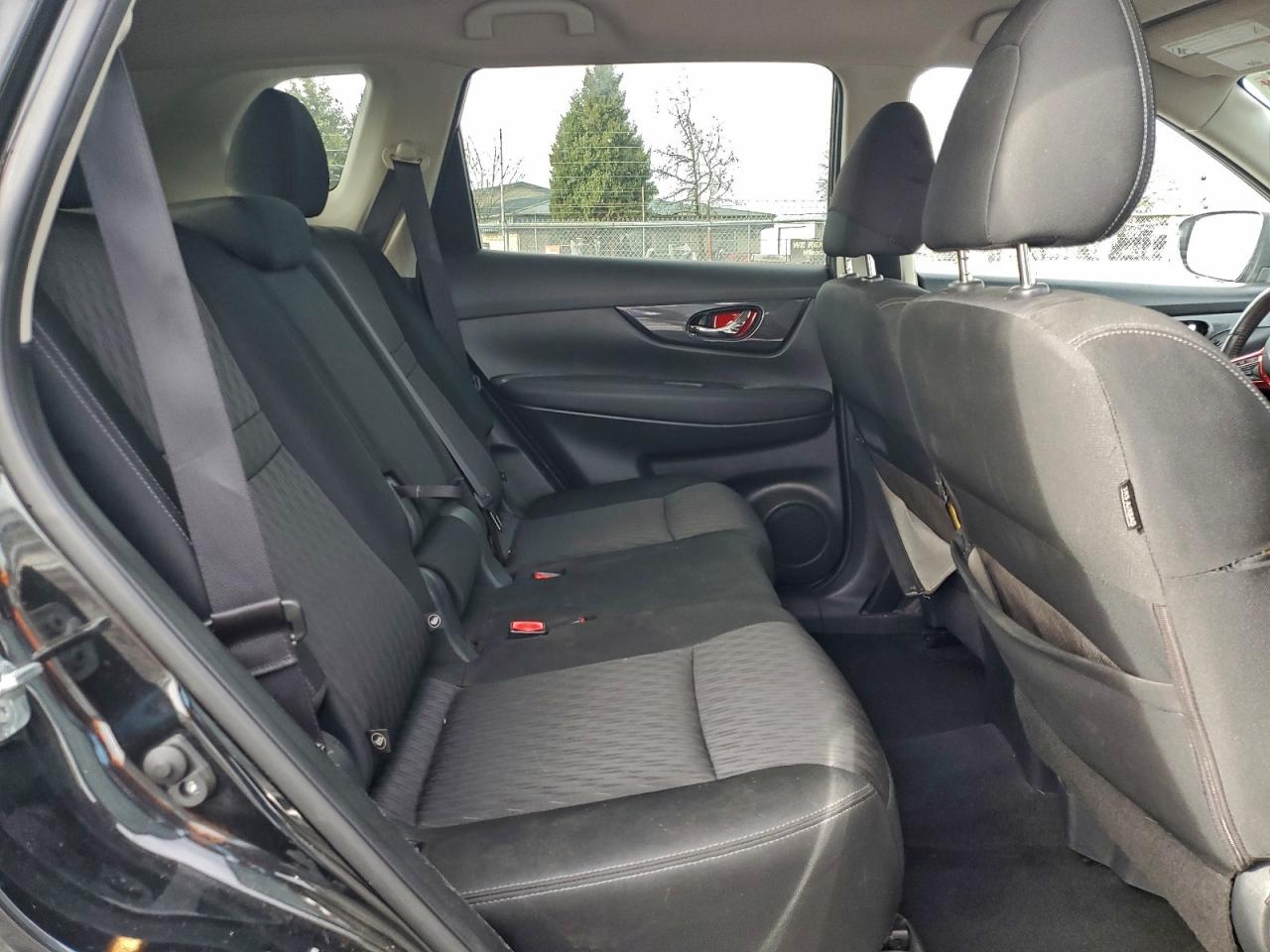 Nissan Rogue S Image 10